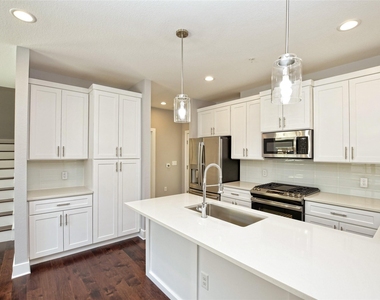 1130 Lott Ave - Photo Thumbnail 11