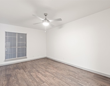 1301 W Ben White Blvd - Photo Thumbnail 12