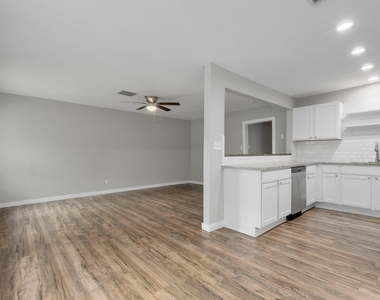 6301 Arnold Dr - Photo Thumbnail 6