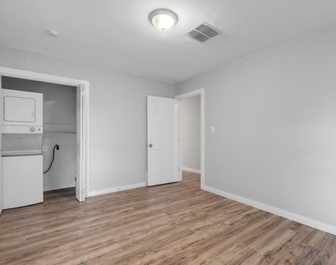 6301 Arnold Dr - Photo Thumbnail 15