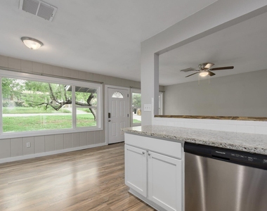 6301 Arnold Dr - Photo Thumbnail 11