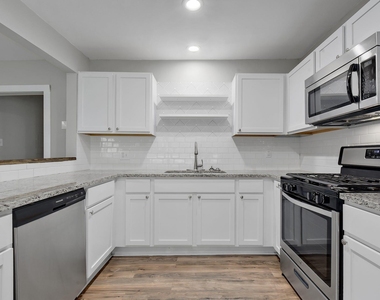 6301 Arnold Dr - Photo Thumbnail 8