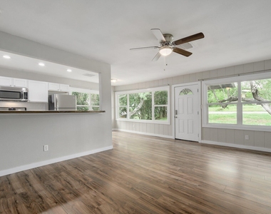6301 Arnold Dr - Photo Thumbnail 4