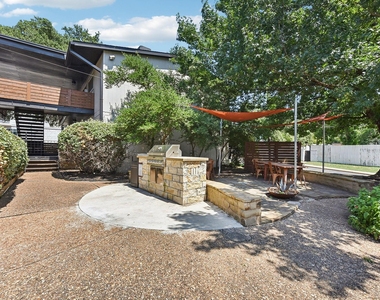 1302 W 24th St - Photo Thumbnail 13