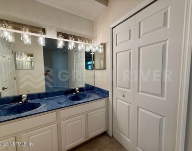 204 Augusta Circle - Photo Thumbnail 16