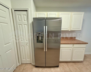 204 Augusta Circle - Photo Thumbnail 11