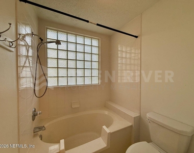 204 Augusta Circle - Photo Thumbnail 17