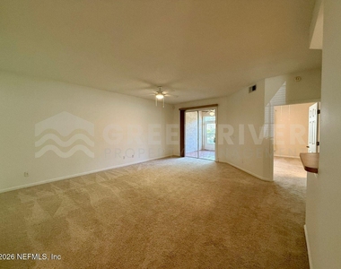 204 Augusta Circle - Photo Thumbnail 7