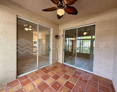 204 Augusta Circle - Photo Thumbnail 23