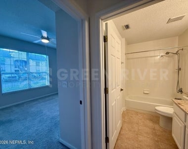 204 Augusta Circle - Photo Thumbnail 18