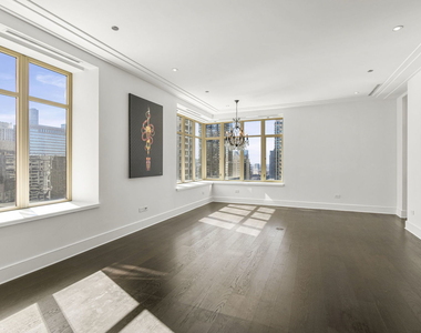 118 E Erie Street - Photo Thumbnail 2