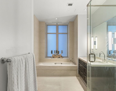 118 E Erie Street - Photo Thumbnail 15