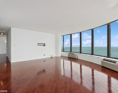 505 N Lake Shore Drive - Photo Thumbnail 2