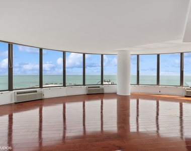505 N Lake Shore Drive - Photo Thumbnail 1