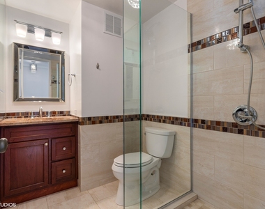 505 N Lake Shore Drive - Photo Thumbnail 8