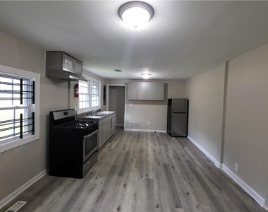 2308 Lakewood Avenue Sw - Photo Thumbnail 1