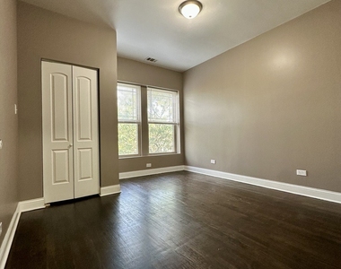 941 E Marquette Road - Photo Thumbnail 9