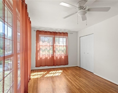 2866 Highland Drive Se - Photo Thumbnail 13