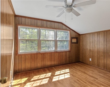 2866 Highland Drive Se - Photo Thumbnail 15