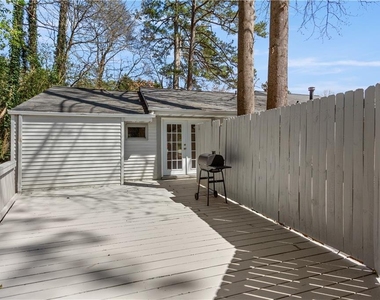 2866 Highland Drive Se - Photo Thumbnail 26