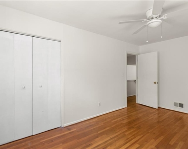 2866 Highland Drive Se - Photo Thumbnail 14