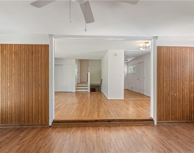 2866 Highland Drive Se - Photo Thumbnail 11
