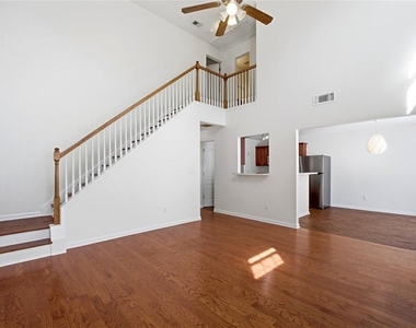 6425 White Walnut Way - Photo Thumbnail 7