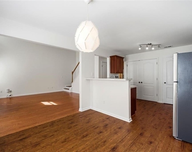 6425 White Walnut Way - Photo Thumbnail 10