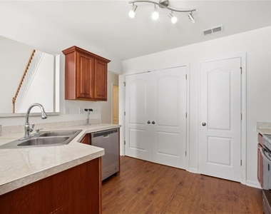 6425 White Walnut Way - Photo Thumbnail 11