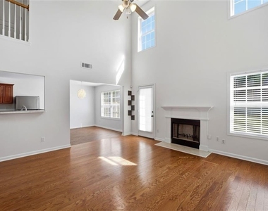 6425 White Walnut Way - Photo Thumbnail 5