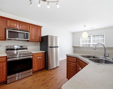 6425 White Walnut Way - Photo Thumbnail 13