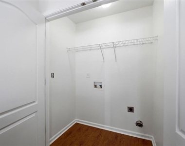 6425 White Walnut Way - Photo Thumbnail 14