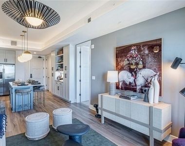 1301 Spring Street Nw - Photo Thumbnail 29