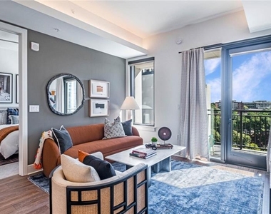 1301 Spring Street Nw - Photo Thumbnail 21