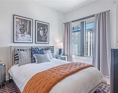 1301 Spring Street Nw - Photo Thumbnail 23