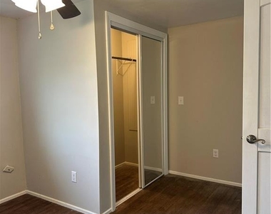 617 Cassville Road - Photo Thumbnail 14