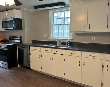 617 Cassville Road - Photo Thumbnail 17
