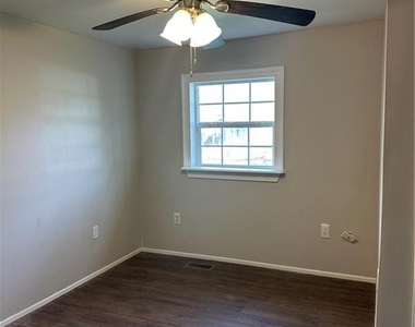 617 Cassville Road - Photo Thumbnail 13