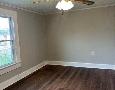 617 Cassville Road - Photo Thumbnail 10
