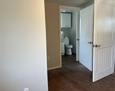 617 Cassville Road - Photo Thumbnail 15