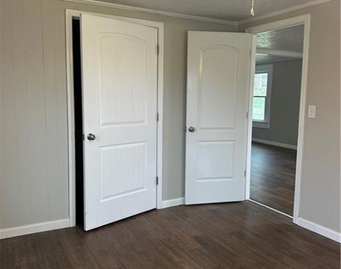 617 Cassville Road - Photo Thumbnail 19