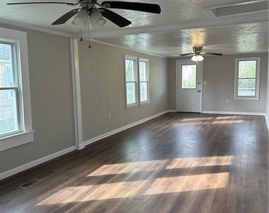 617 Cassville Road - Photo Thumbnail 9