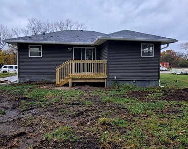 1125 Dallas Street - Photo Thumbnail 3