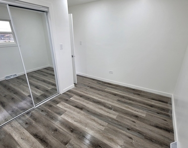 1125 Dallas Street - Photo Thumbnail 17