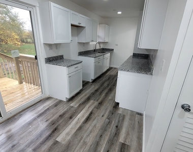 1125 Dallas Street - Photo Thumbnail 14
