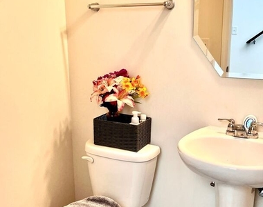 538 Watercress Drive - Photo Thumbnail 16