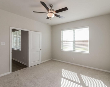 417 Sunny Highlands Drive - Photo Thumbnail 6