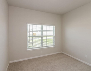 417 Sunny Highlands Drive - Photo Thumbnail 10