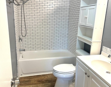 1005 Avenue E 1/2 - Photo Thumbnail 8