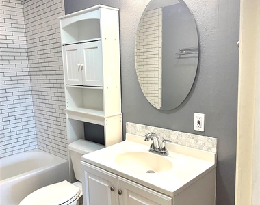 1005 Avenue E 1/2 - Photo Thumbnail 9